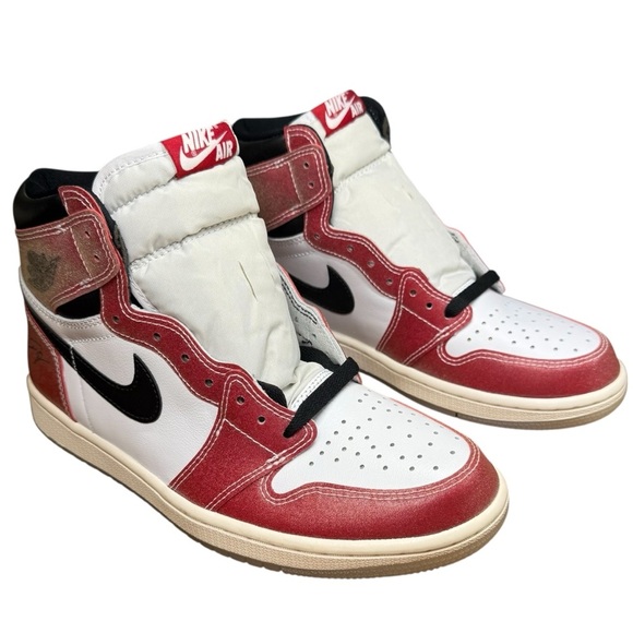 Air Jordan 1 Retro High OG SP X Trophy Room ‘Chicago’ sneakers. Size 8M. main image 14